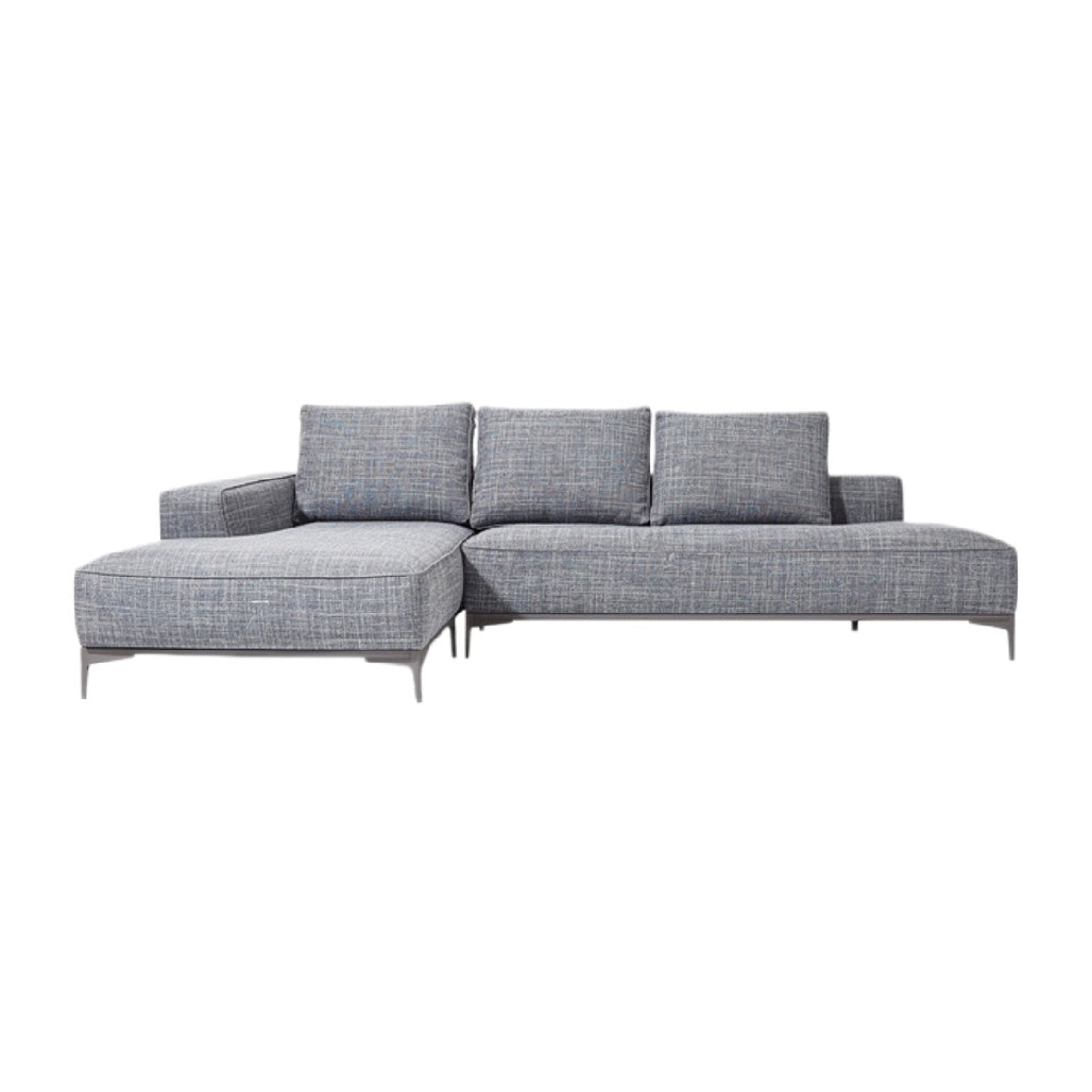 Moderne grijze hoekbank met comfortabele kussens