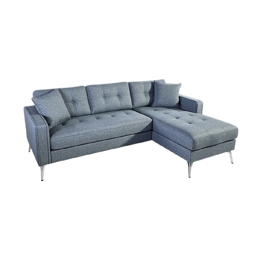 Moderne grijze loungebank met chaise longue en kussens